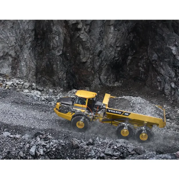 zchlenovanyj samoskyd volvo a40g 02